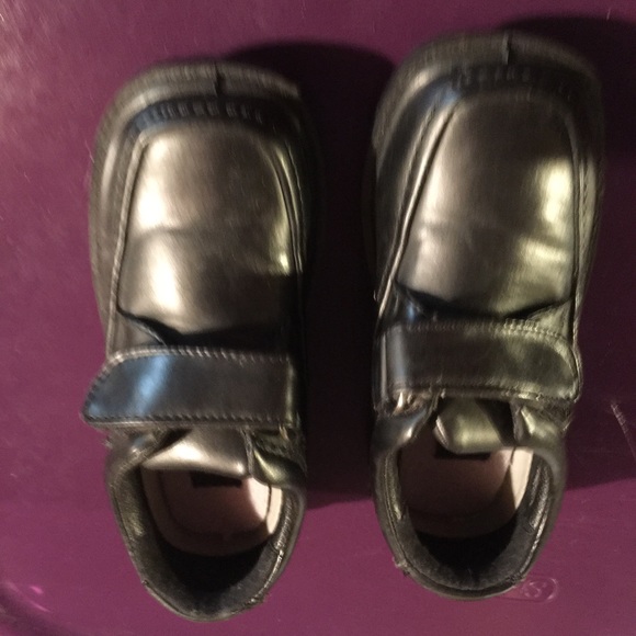 Boys dress shoes size 8 1/2 - Picture 1 of 2